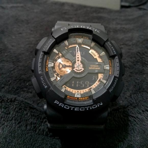 CASIO **G-Shock** GA 110RG Blk - Picture 3 of 4